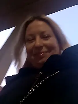 Arina smiles online show from March 2025 04:00:02 PM