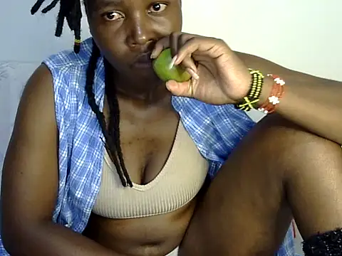 Snapshot of Sweet_ebony20 chatting on November 2025 06:30:01 PM Sweet ebony20 online show from November 2025 06:30:01 PM