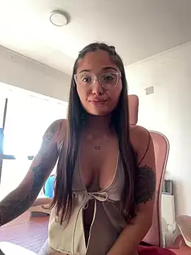 LunaXuan online show from January 2025 10:06:01 PM