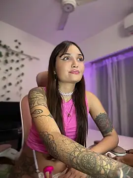 LunaXuan online show from April 2026 02:40:02 AM