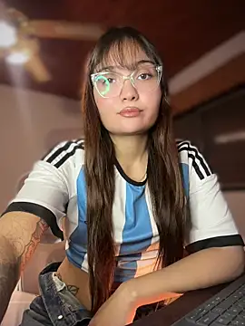 LunaXuan online show from June 2026 10:59:02 PM