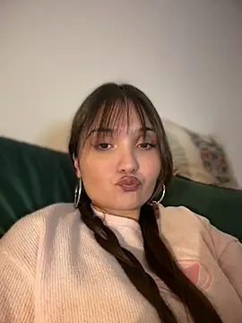 LunaXuan online show from July 2026 02:27:02 AM