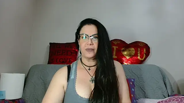 x  KHALEESI  x online show from September 2025 07:37:01 PM