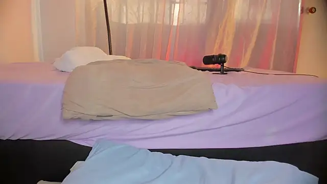 hot booty  online show from January 2025 09:41:01 PM