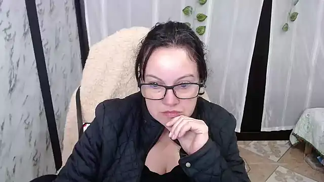 Sonialorens  online show from March 2025 03:06:01 PM