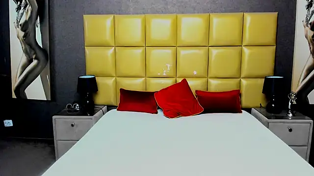 KiraLeila online show from December 2025 01:36:01 AM