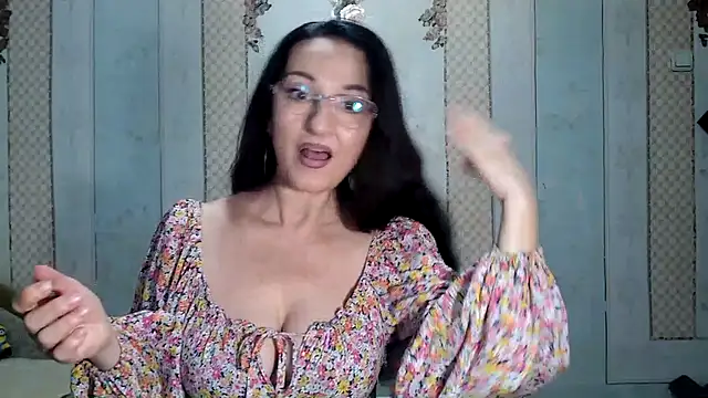 Snapshot of Antralyn chatting on January 2026 10:30:02 AM Antralyn online show from January 2026 10:30:02 AM