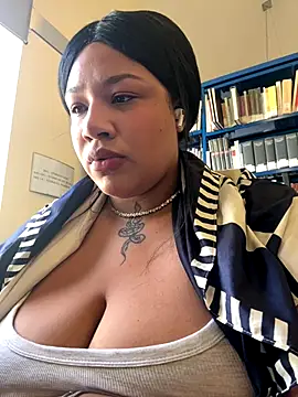 IamSashaLuv online show from September 2025 09:14:02 AM