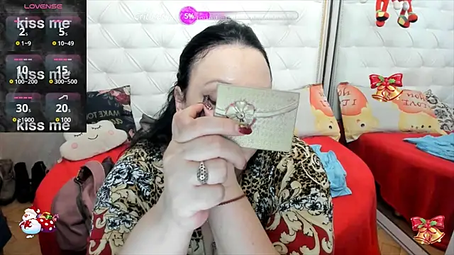 Snapshot of lady_lauren chatting on February 2025 05:18:02 AM lady lauren online show from February 2025 05:18:02 AM