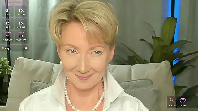 Snapshot of AkexandraFix chatting on May 2026 01:59:01 PM AkexandraFix online show from May 2026 01:59:01 PM