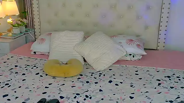 Ariana girlhots online show from January 2026 06:17:01 AM