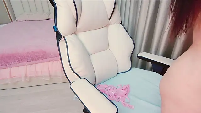 Snapshot of Girl__Funny chatting on December 2024 05:08:02 PM Girl Funny online show from December 2024 05:08:02 PM