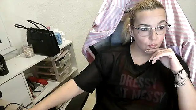 bekka   online show from March 2026 07:52:01 PM