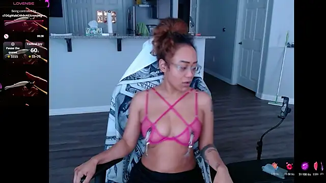 RylHoneyy online show from June 2026 05:39:02 PM