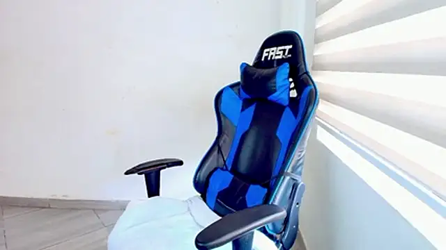 sophiax-x online show from March 2026 05:30:01 PM