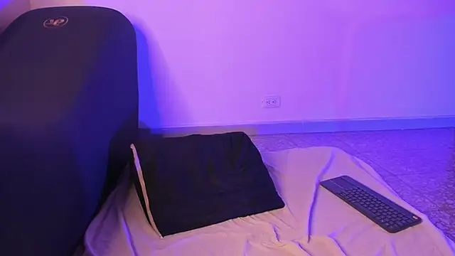 annita lopez online show from December 2025 11:10:01 PM