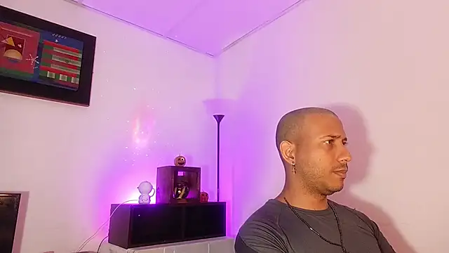 thommerxxx online show from June 2026 05:28:02 PM