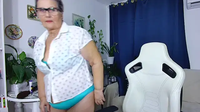 Selenna57 online show from February 2026 06:44:02 PM