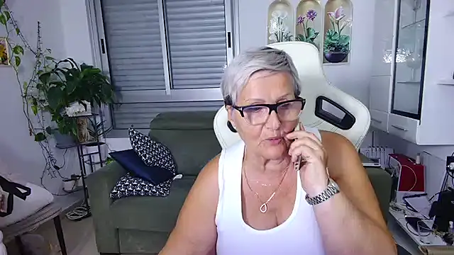 Snapshot of Selenna57 chatting on July 2026 05:59:02 PM Selenna57 online show from July 2026 05:59:02 PM