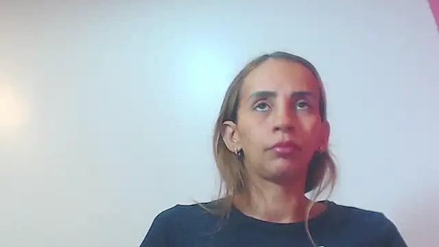 Amber Moore online show from June 2026 05:17:02 PM