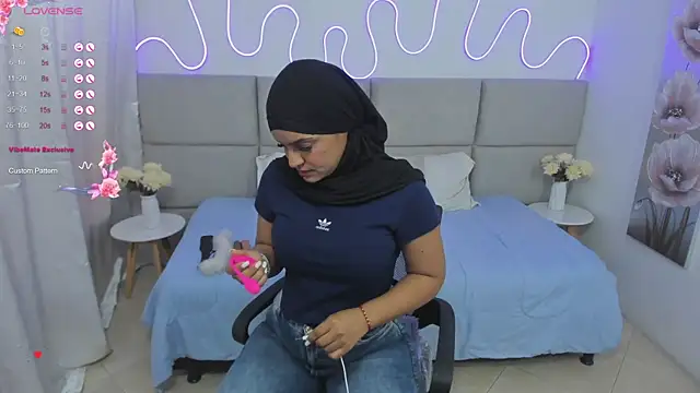 nashiira  online show from December 2024 08:22:01 PM