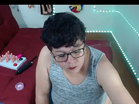 Snapshot of angelitolove727 chatting on July 2026 01:57:01 AM angelitolove727 online show from July 2026 01:57:01 AM