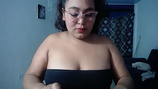 Snapshot of sirena_15 chatting on September 2025 05:23:01 AM sirena 15 online show from September 2025 05:23:01 AM