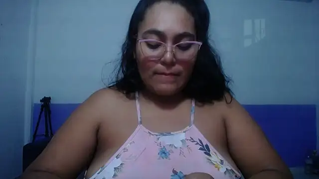 Snapshot of sirena_15 chatting on June 2026 04:58:02 AM sirena 15 online show from June 2026 04:58:02 AM