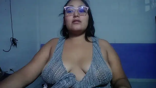 Snapshot of sirena_15 chatting on June 2026 06:01:01 AM sirena 15 online show from June 2026 06:01:01 AM