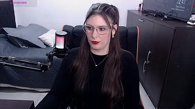 Snapshot of xxbbtaa chatting on June 2026 01:43:02 AM xxbbtaa online show from June 2026 01:43:02 AM
