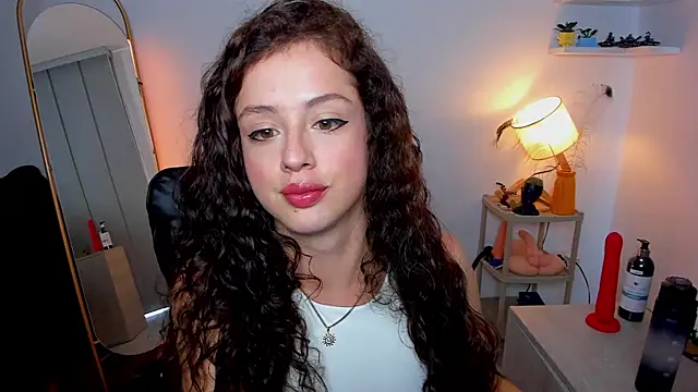 Cassandra Caiin online show from September 2025 08:14:01 PM