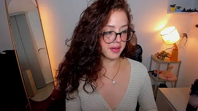 Cassandra Caiin online show from October 2025 05:15:01 AM