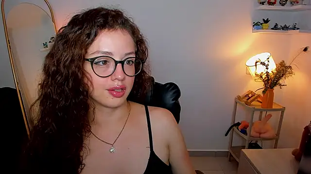 Cassandra Caiin online show from November 2025 07:34:02 AM