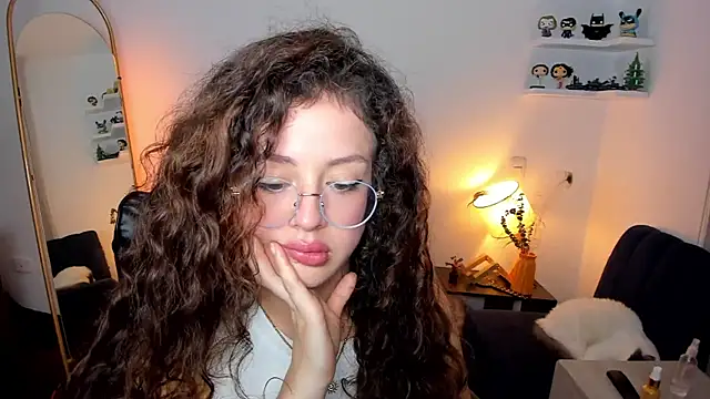 Cassandra Caiin online show from February 2026 04:46:02 AM