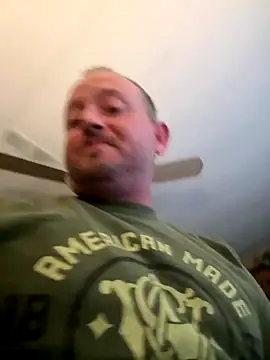 smokeymt420 online show from December 2025 01:05:02 PM