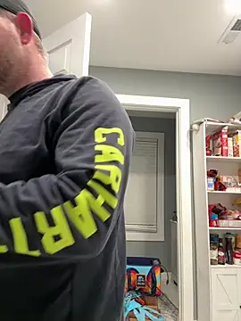 smokeymt420 online show from February 2026 06:22:01 AM