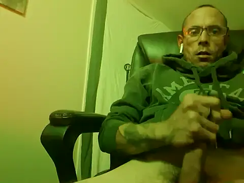 Snapshot of DaddyDK8989 chatting on October 2025 10:49:02 AM DaddyDK8989 online show from October 2025 10:49:02 AM