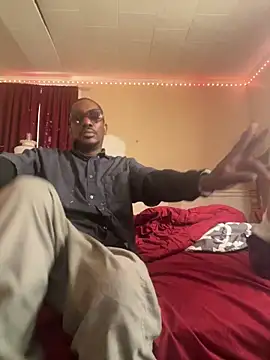 Makeyoucumallover online show from March 2026 01:58:01 PM