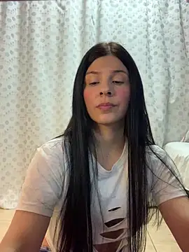 Estefani 32 online show from March 2026 08:24:01 PM