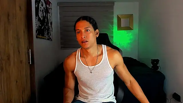 Snapshot of Liam_V chatting on January 2025 10:21:02 AM Liam V online show from January 2025 10:21:02 AM