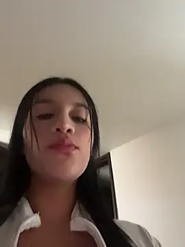 Snapshot of Emmily_19 chatting on May 2026 08:59:01 PM Emmily 19 online show from May 2026 08:59:01 PM