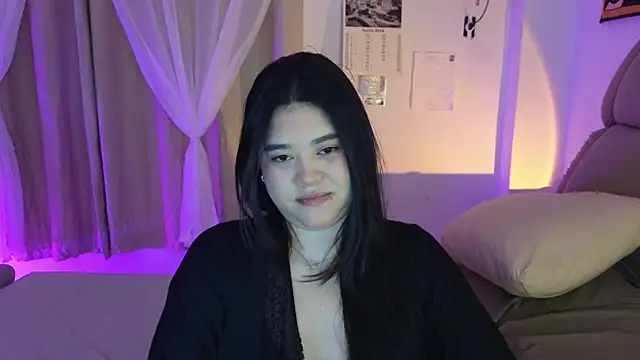 Snapshot of feluriana chatting on April 2026 10:40:01 PM feluriana online show from April 2026 10:40:01 PM