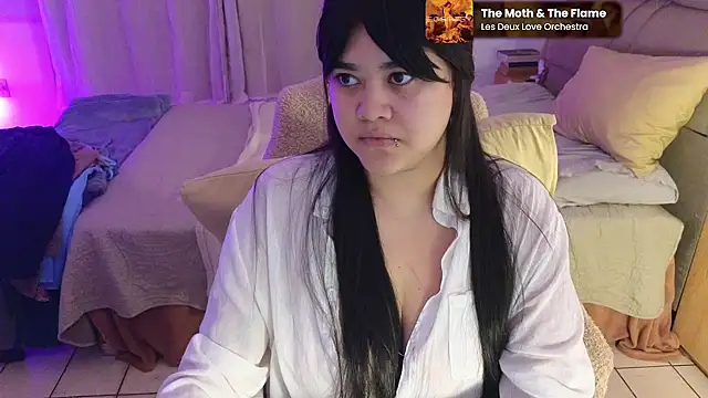 Snapshot of feluriana chatting on June 2026 12:34:02 AM feluriana online show from June 2026 12:34:02 AM