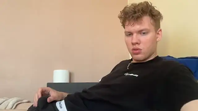 sexybooii6968 online show from November 2025 12:07:01 PM