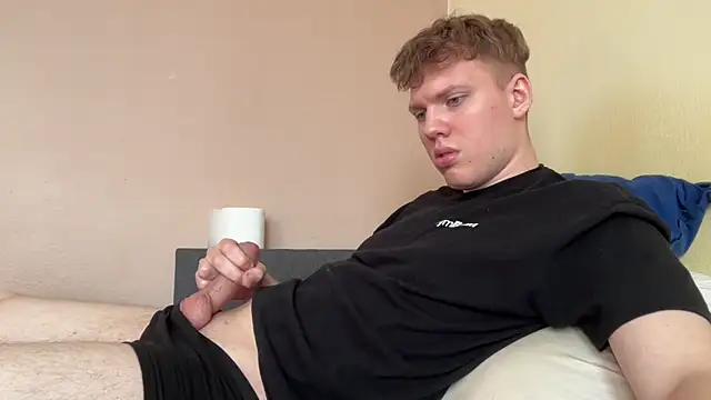 sexybooii6968 online show from February 2026 01:28:02 PM