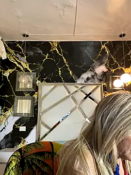 scarlett sexx69 online show from October 2025 06:51:01 PM