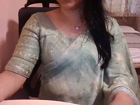 Pinky 4 online show from April 2026 04:32:01 AM