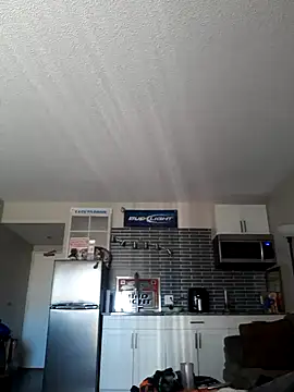 Snapshot of EZYves chatting on December 2024 04:23:01 PM EZYves online show from December 2024 04:23:01 PM