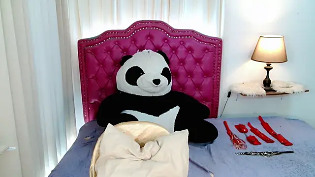 Snapshot of DreamLADYBOY chatting on May 2026 02:23:01 PM DreamLADYBOY online show from May 2026 02:23:01 PM