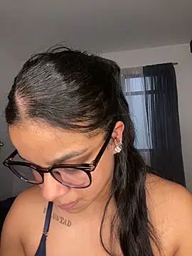 trianawhite online show from February 2026 10:47:02 PM